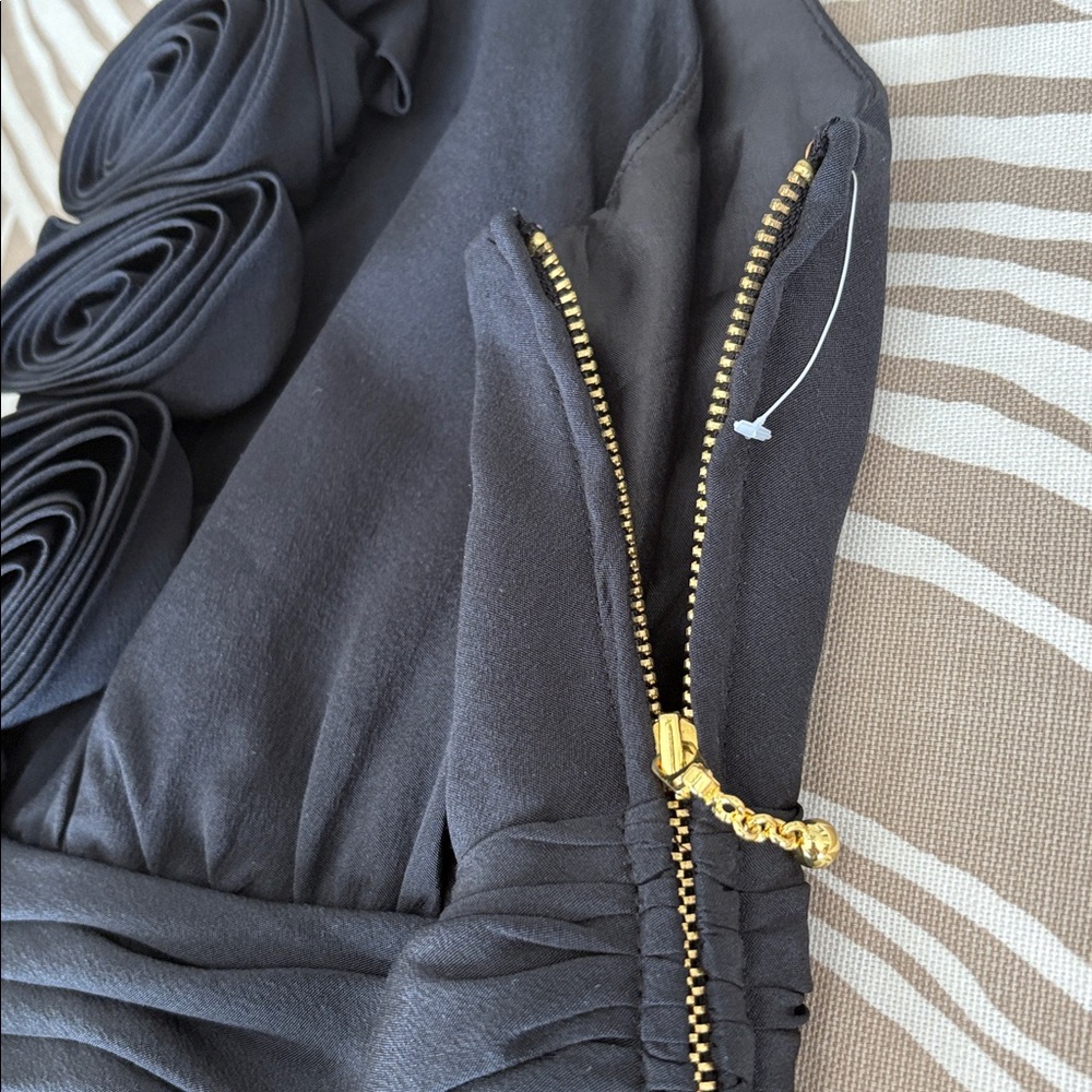 KATE SPADE black silk dressy top with side zipper - Picture 6 of 11